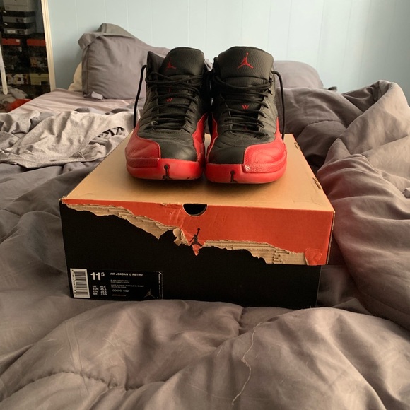 Air Jordan 12 Flu Game - Picture 6 of 6